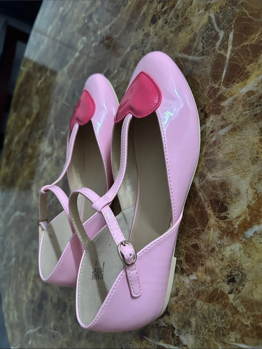 Tory Burch Girls Pink T-Strap Sandals with Hot Pink Heart Appliques, size 4y